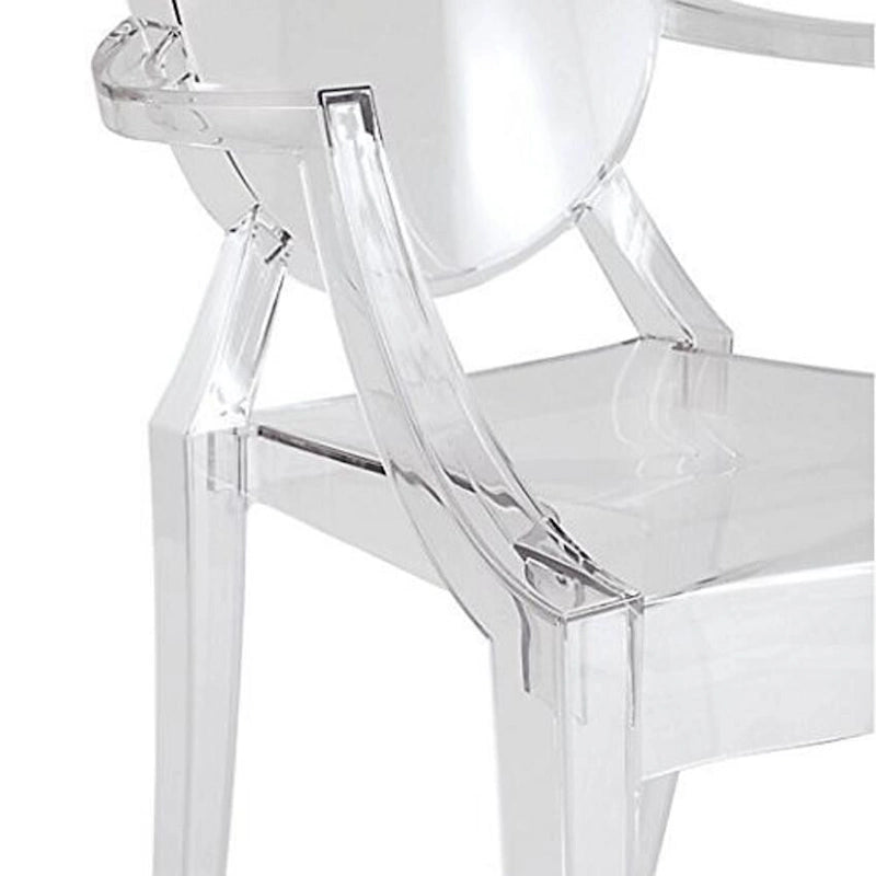 Chaises empilables en acrylique transparent