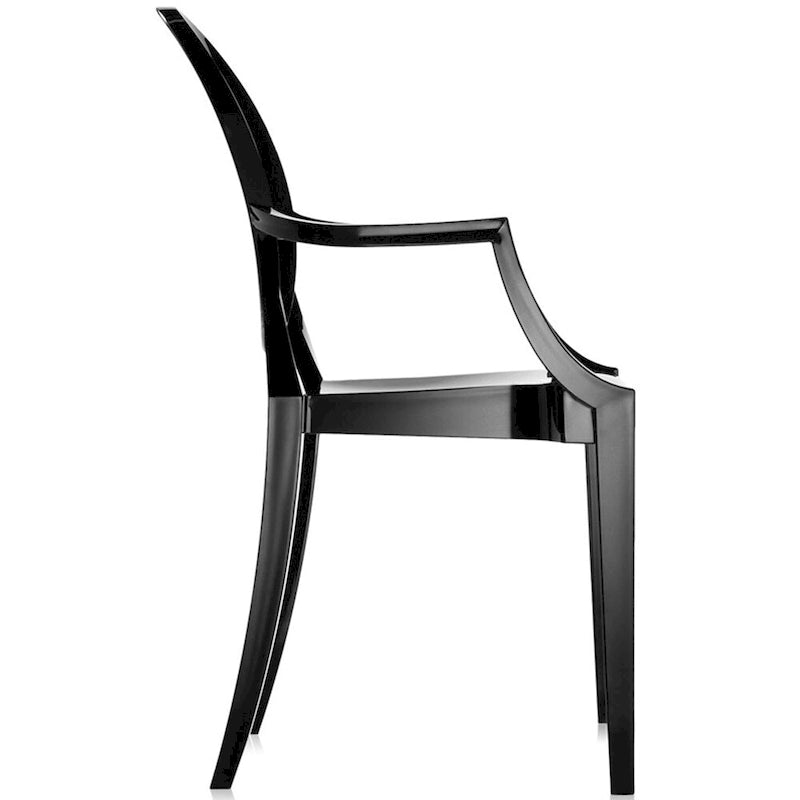 Chaises empilables en acrylique transparent