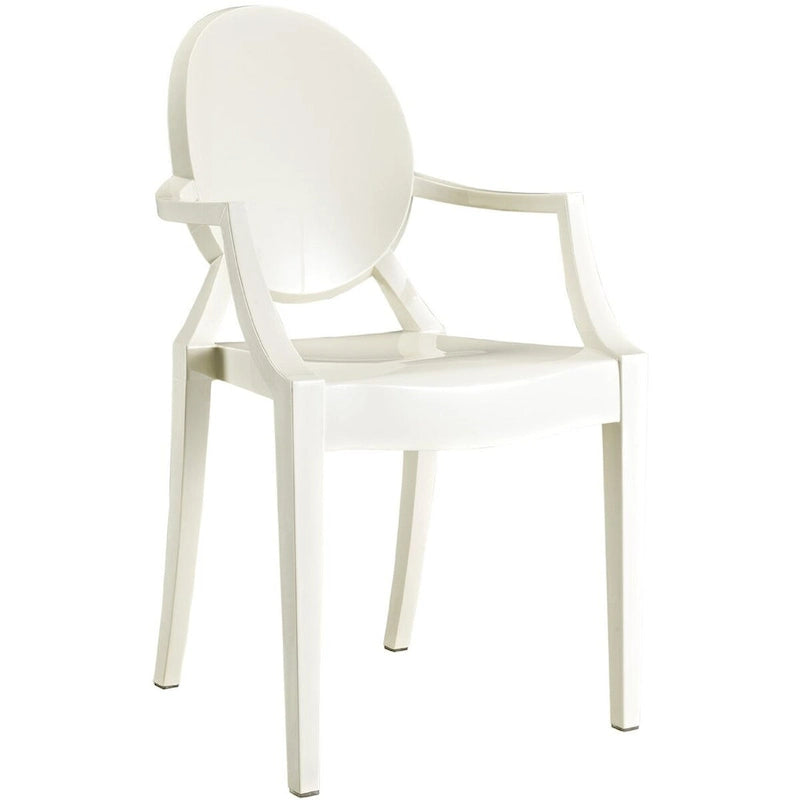 Chaises empilables en acrylique transparent
