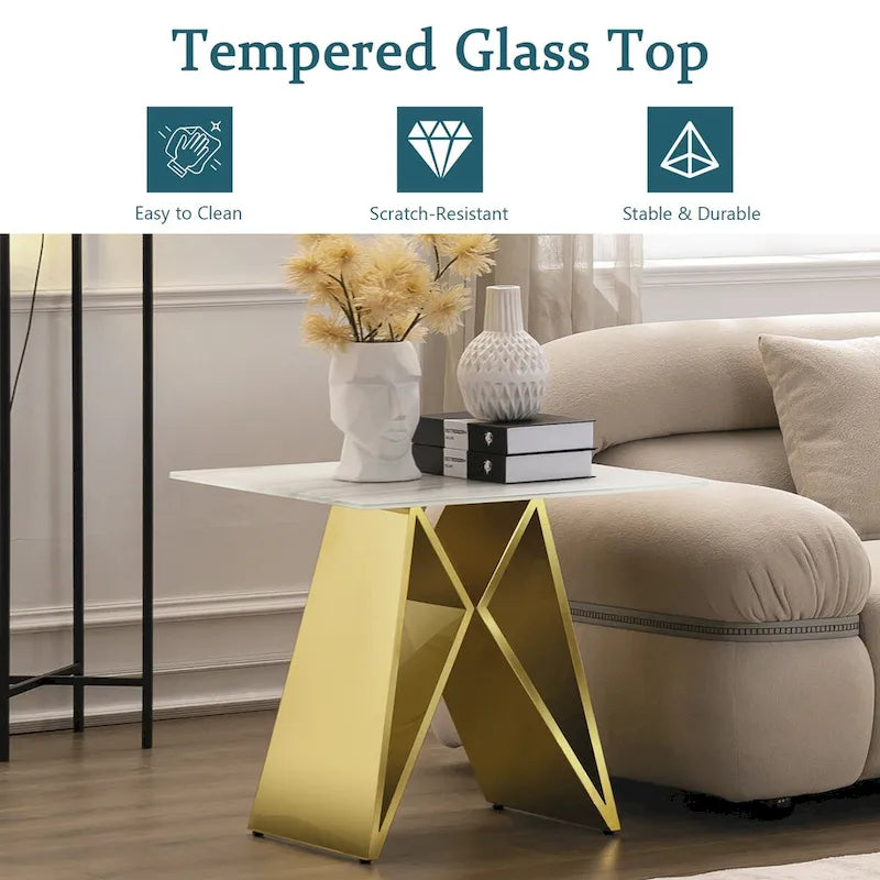 Table d'appoint en verre trempé blanc avec une base miroir en forme de M