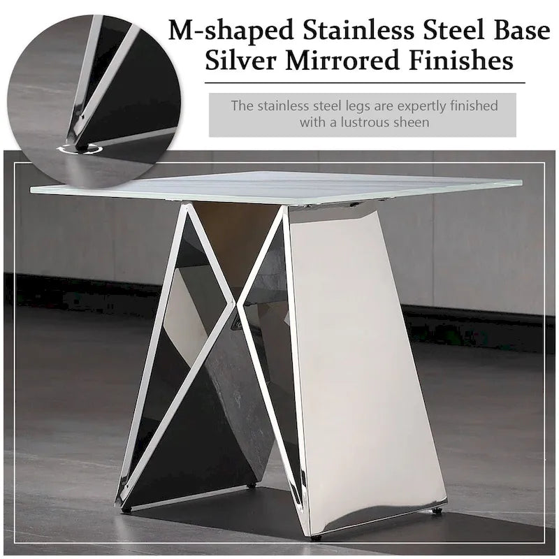 Table d'appoint en verre trempé blanc avec une base miroir en forme de M