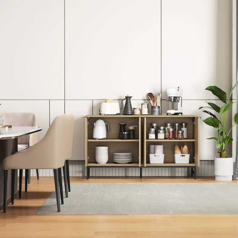 Bahut de cuisine avec portes à motifs ondulés